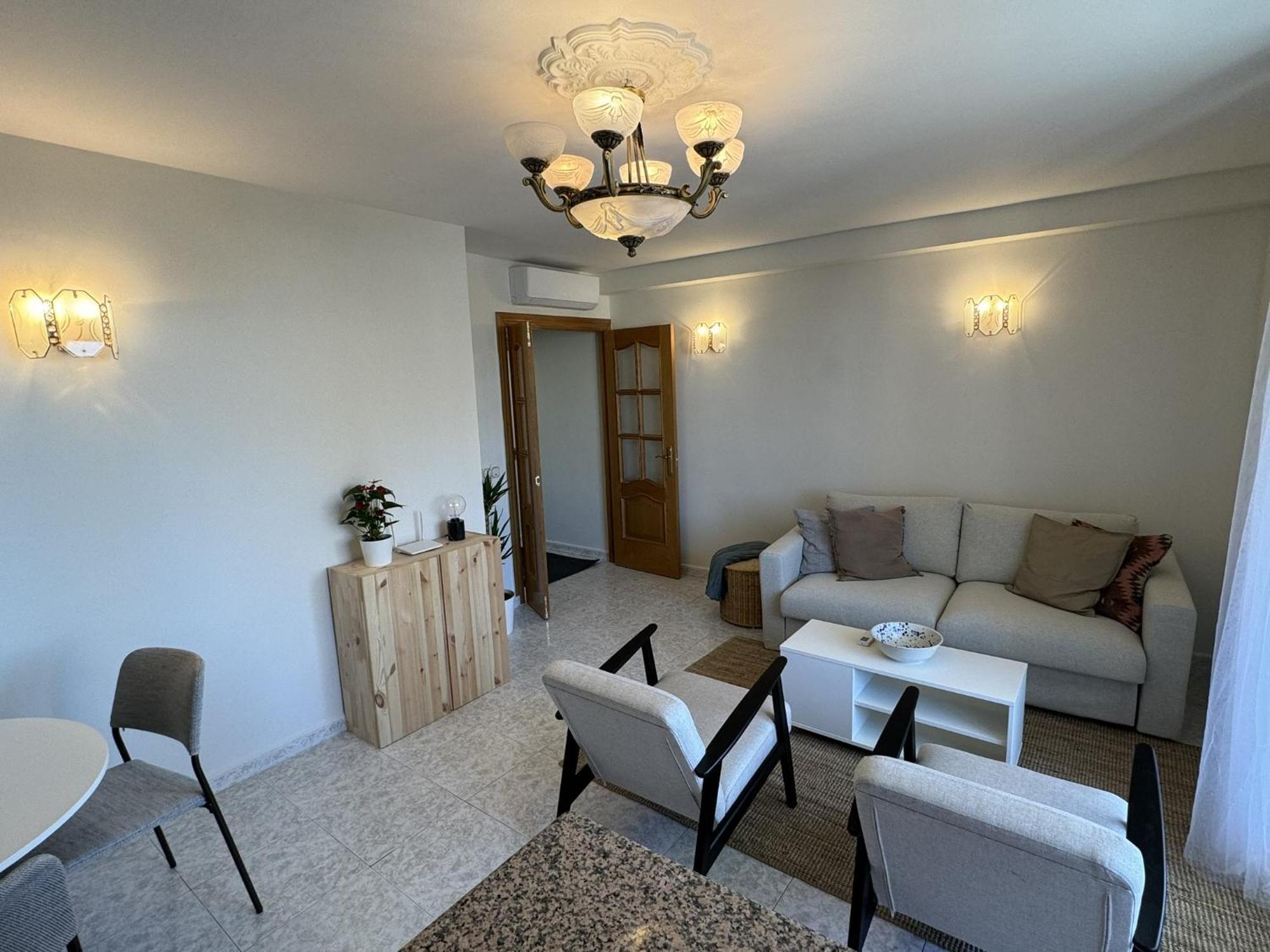 Beachfront Apartment With Terrace And Seaviews Fuengirola Bagian luar foto